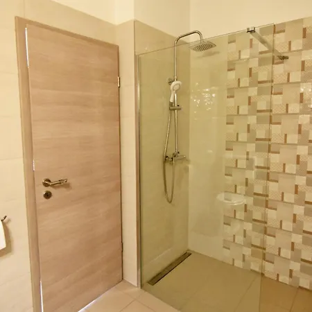 Lejlighed Family-friendly With Swimming Pool Tar - Porec - 22756 *