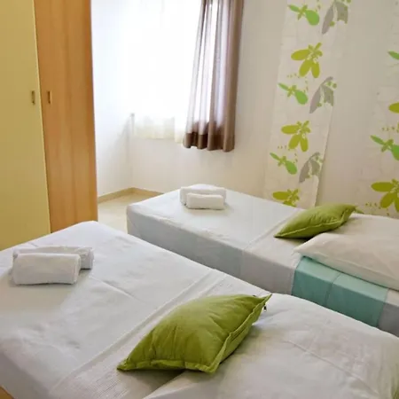 Family-friendly With Swimming Pool Tar - Porec - 22756 Lejlighed Tar-Vabriga