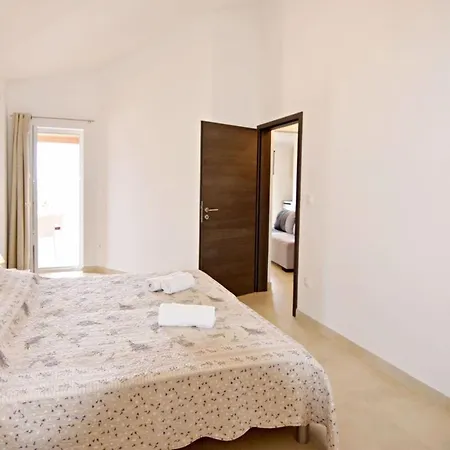 Family-friendly With Swimming Pool Tar - Porec - 22756 Lejlighed Tar-Vabriga
