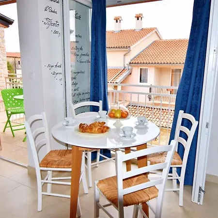 Family-friendly With Swimming Pool Tar - Porec - 22756 Lejlighed