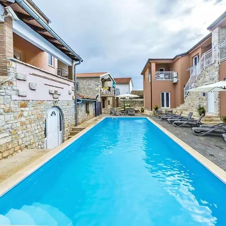 Apartment Family Friendly With A Swimming Pool Tar, Porec - 22756 Tar-Vabriga