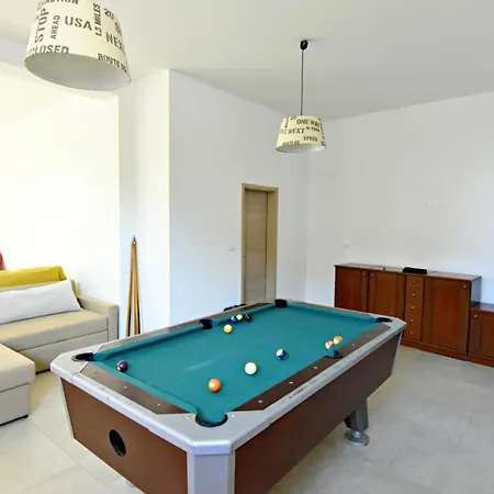 Family-friendly With Swimming Pool Tar - Porec - 22756 Lejlighed Tar-Vabriga